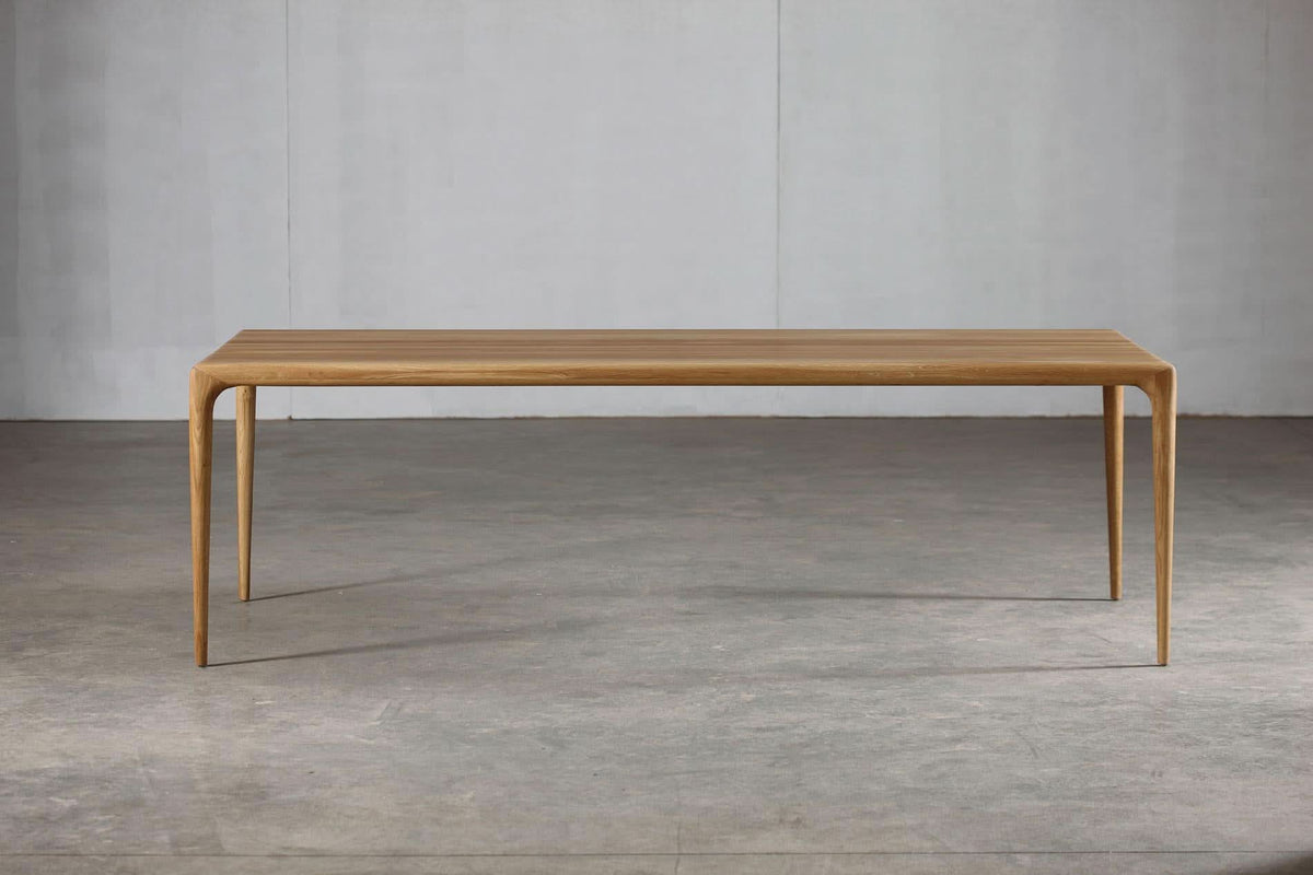 Artisan Latus eettafel massief hout 160-260 cm