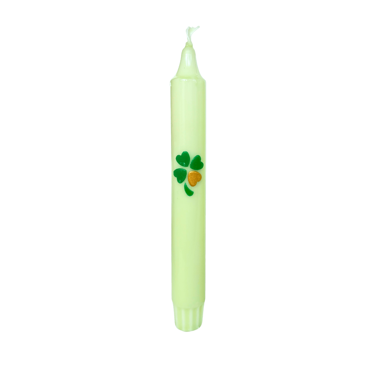 Deze handgemaakte dinerkaars is uitgevoerd in een zachte lichtgroene kleur en afgewerkt met een verfijnd 3D wax klavertjevier.