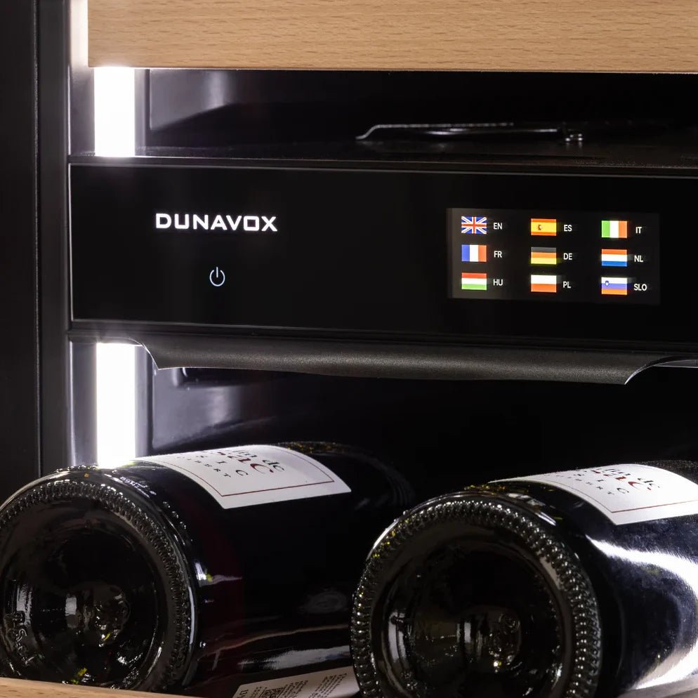 Wijnklimaatkast zwart met 2 zones. Geschikt voor 17 flessen met Touchscreen display voor bediening + Wifi functie