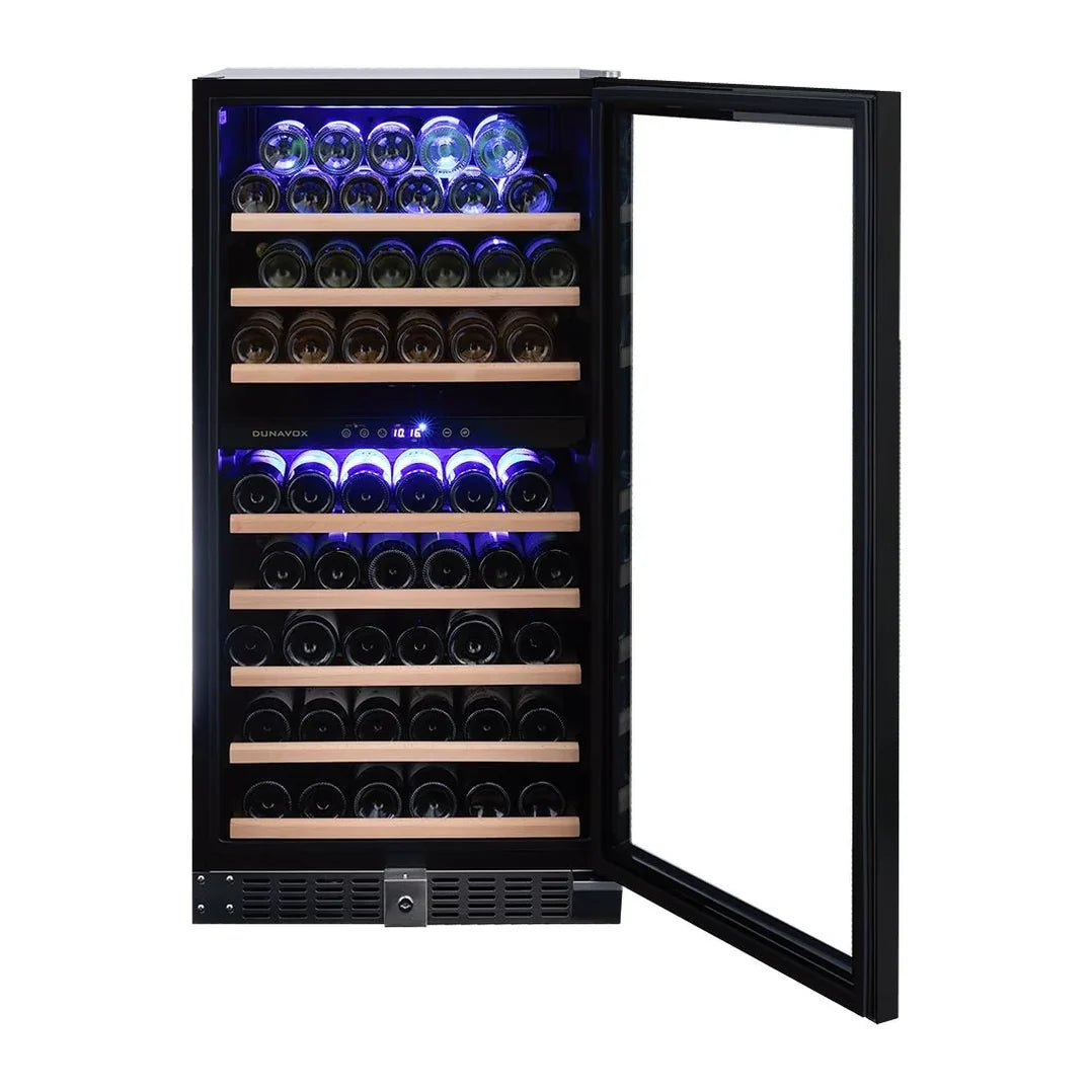 Een stijlvolle en stille wijnklimaatkast die zowel voor presentatie als voor optimale opslag is ontworpen. Verkrijgbaar in zwart, mat zwart, zilver en alle RAL kleuren met een opslag voor 94 flessen.