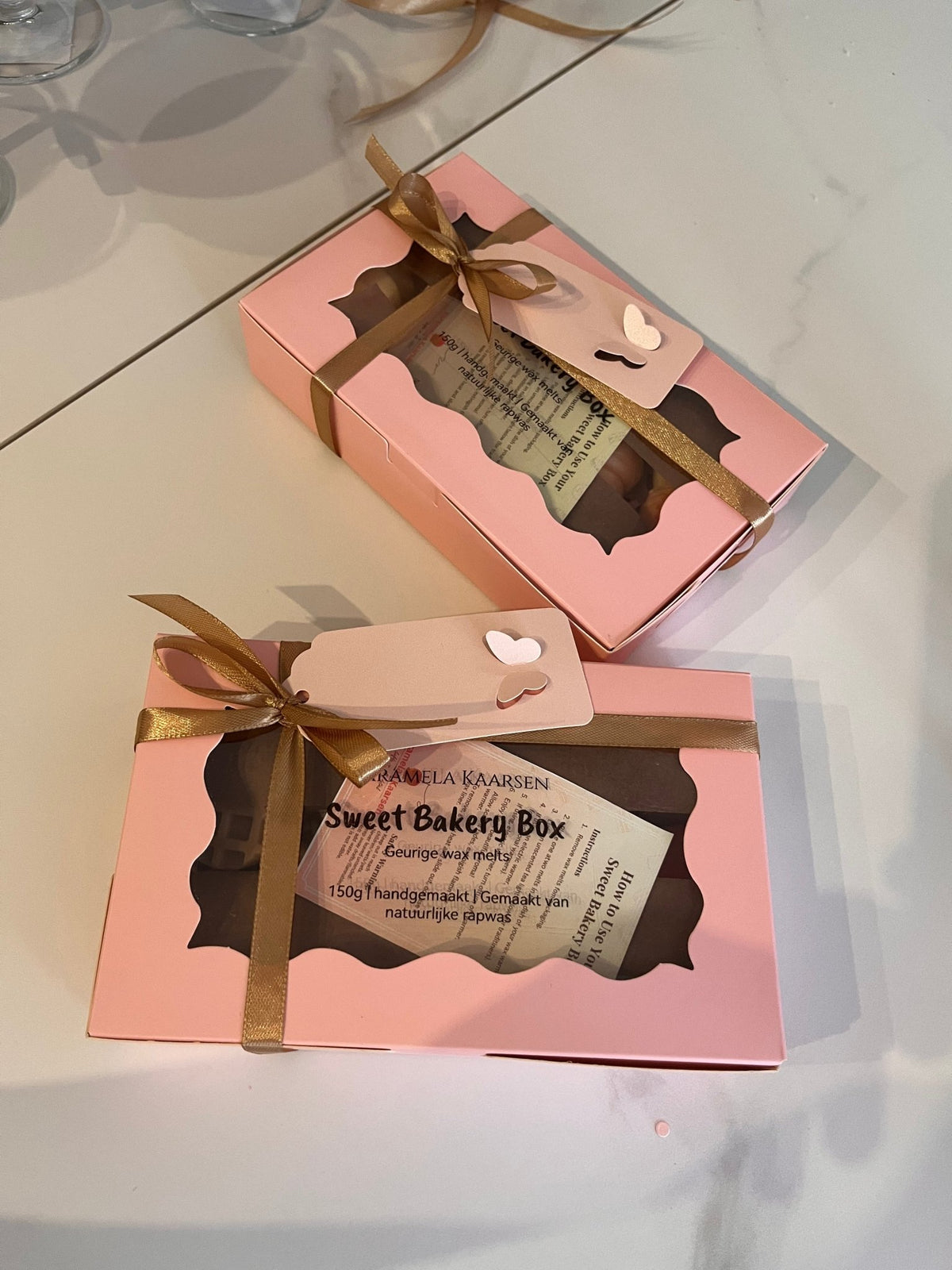 Sweet Bakery Box met handgemaakte wax melts waarvan de details elk stuk uniek maken